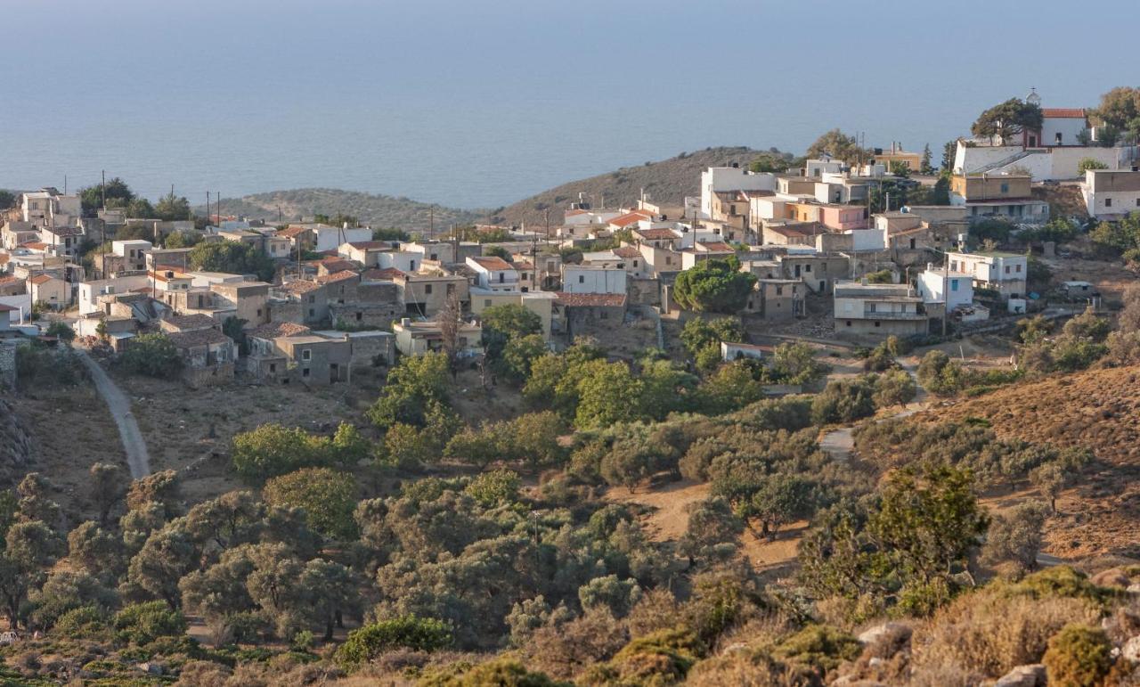 Mourtzanakis Residence - Traditional Eco Hotel In Achlada Exterior photo